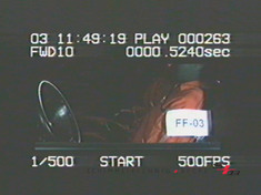 Hochgeschwindigkeitsaufnahmen einer Airbagentfaltung