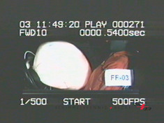 Hochgeschwindigkeitsaufnahmen einer Airbagentfaltung