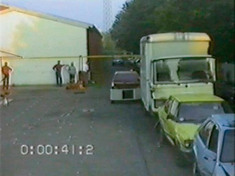 Crashsimulation: Fahrzeug n�hert sich ungebremst dem Stauende